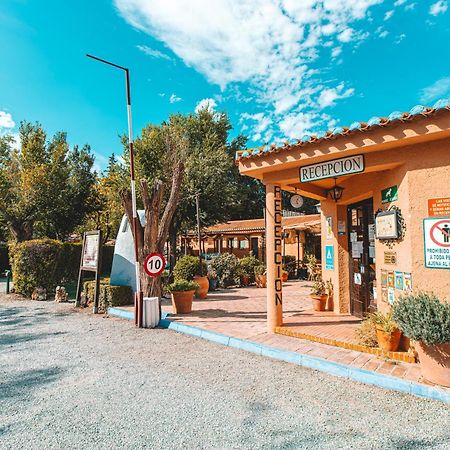 Otura Camping & Bungalows Suspiro Del Moro מראה חיצוני תמונה