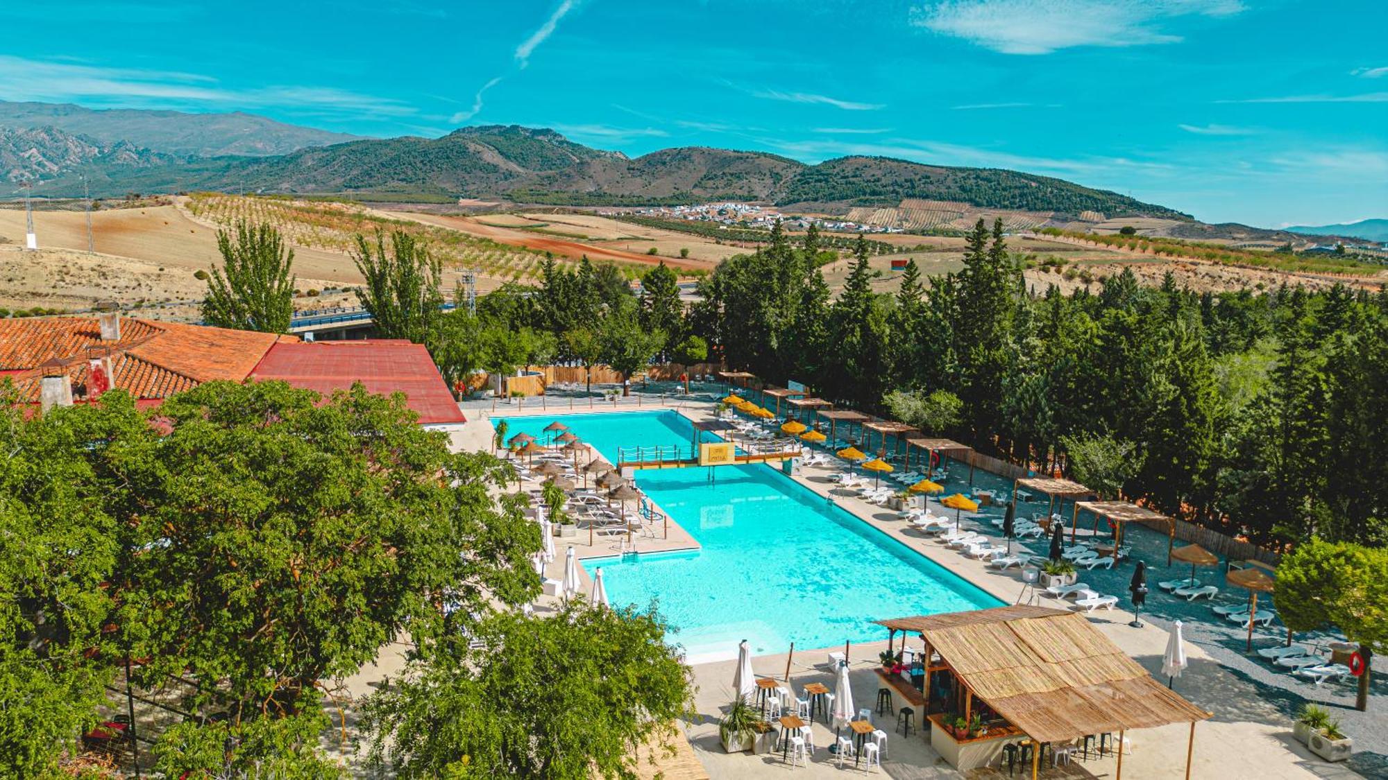 Otura Camping & Bungalows Suspiro Del Moro מראה חיצוני תמונה